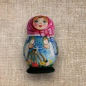 Девочка с попугаями